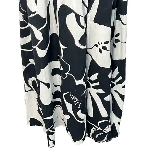 Elan Small Maren Maxi Dress Black White Front Slit Cruise Wear V Neck Boho Flowy