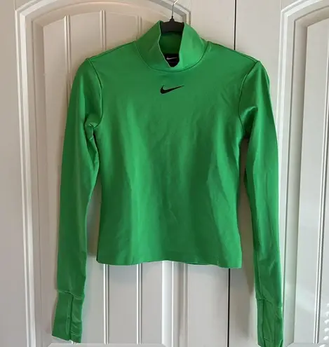 Nike  Sportwear Tech Pack Women’s Long Sleeved Lime Green Pullover Small