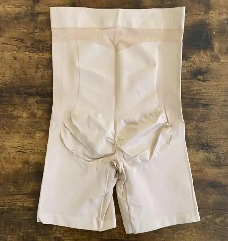 Bali high waisted Shape wear Size M NWOT