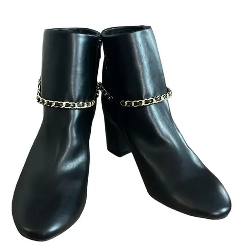 JustFab  Shoes Blanche Fold-Over Bootie