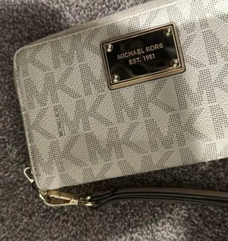 Michael Kors Wallet Wristlet