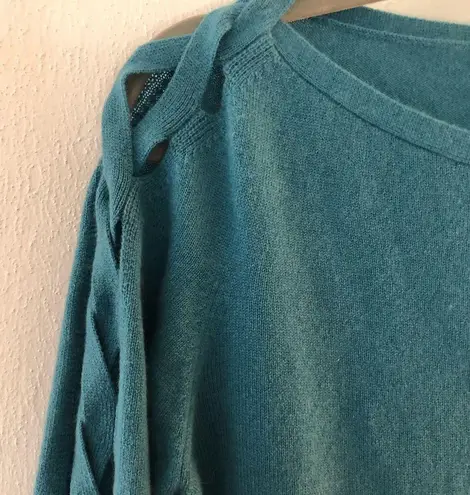 Elie Tahari Sweater *See Measurements*