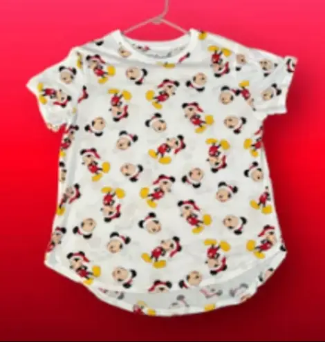 Disney  Mickey Mouse w/ Santa Hat Ladies Tee Shirt XXL  HI-Lo Hem Poly Blend EUC