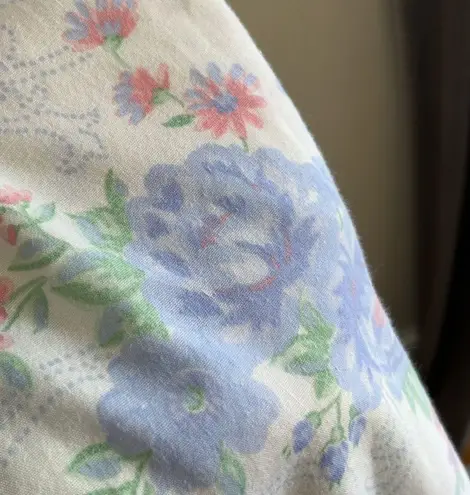 Vintage 80’s floral babydoll nightgown ruffle lace dainty feminine sleep White