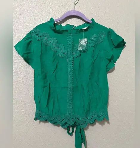 NWT MINE SHORT SLEEVE BLOUSE Elegant Green Lace Trim Top Size L