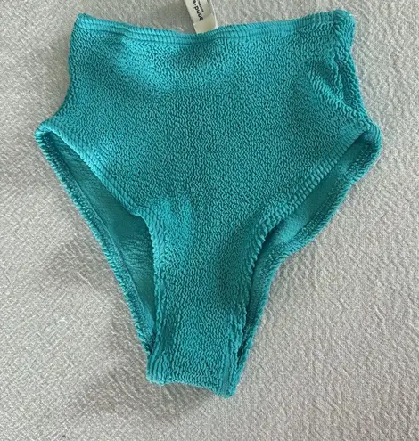 Bond eye BOUND by Bond