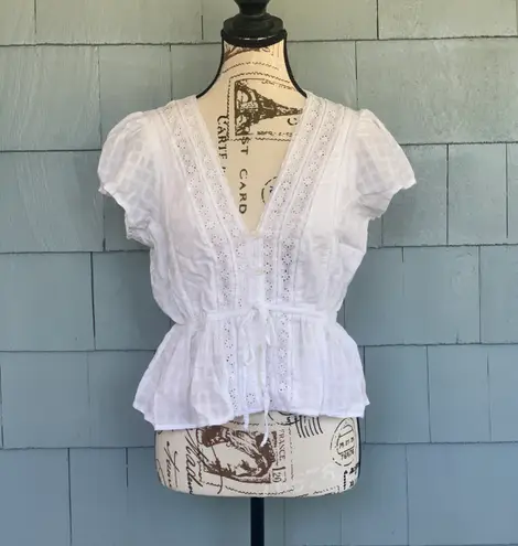 American Eagle White Lacy Top