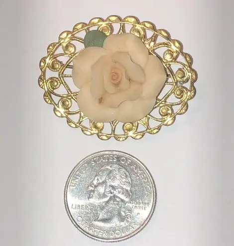 Vintage Gold Tone 3D Raised Pink Flower Boho Retro Brooch Shoulder Pin