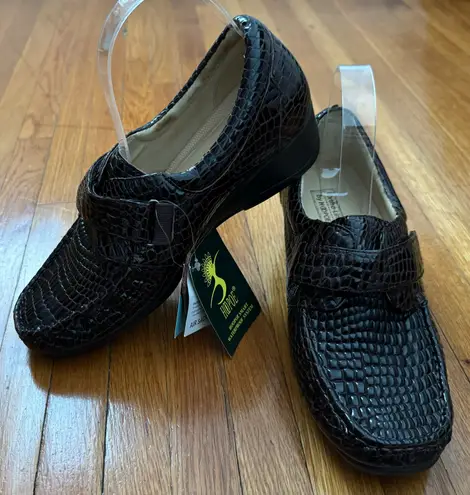 Hope's NWT Ortho-Line by Hoopoe Mica Brown Crocodile Print Loafers Moccasins, size 9 W