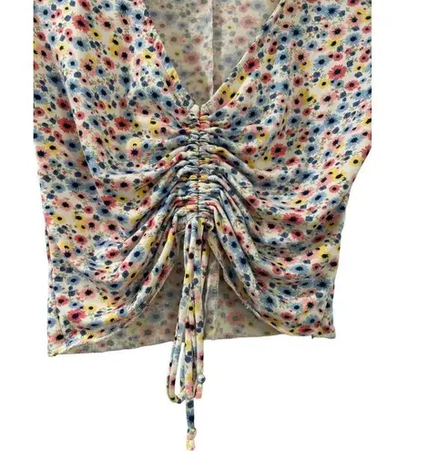 Pie In The Sky Juniors Solid Floral Cropped Front Ruched Collared Top, Small - Image 3