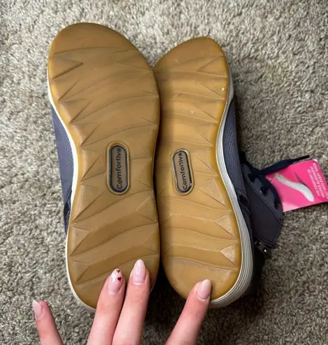 Comfortiva Lupine High Top Sneaker Multi Textured Suede Blue Sneakers NEW Sz 7.5