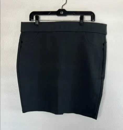 EUC Liverpool Jeans Company Grey Stretchy Skirt sz 14/32 Gray