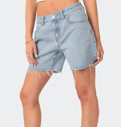 Edikted NWT  LONG JORTS TOMBOY LOW RISE 100% COTTON MEDIUM-LIGHT WASH