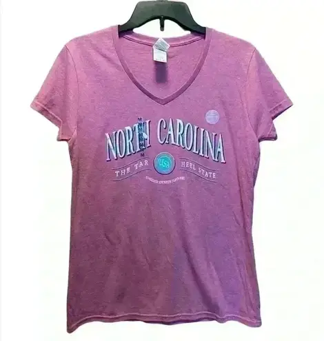 Gildan North Carolina The Tar Heel State T-shirt - Image 1
