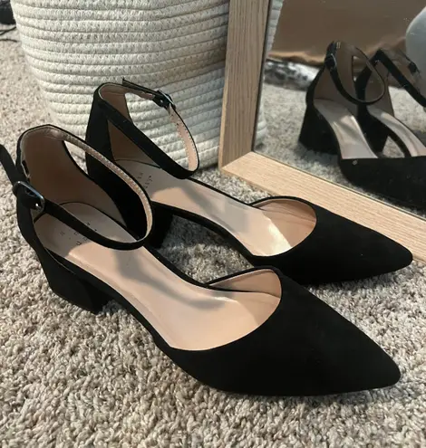 black heels Size 8