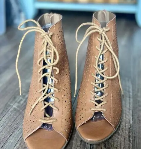 Dream Paris Dream Pairs Women’s Lace-Up Brown Woven Heeled Sandals - Brand New! Size 9.5