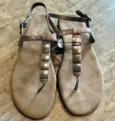 Aerosoles  Women’s Strappy Sandals Bronze Size 7 EUC Cute Girly Summer Vacation
