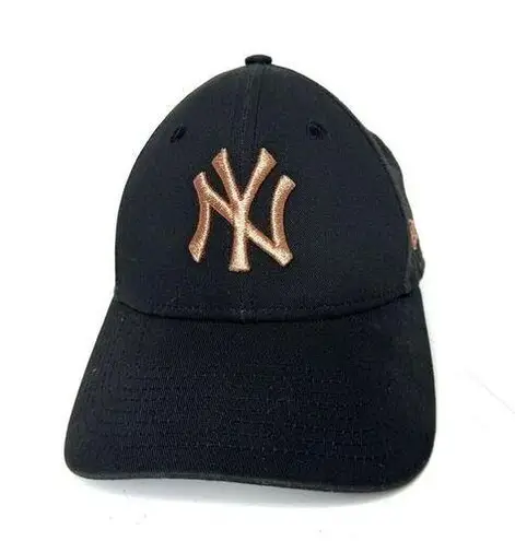 New York Yankees Women's Metallic Rose Gold New Era 9Forty Strap Back Hat Cap Black