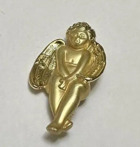 Signed Danecraft Gold Tone Winged Cherub Angel Brooch Pin