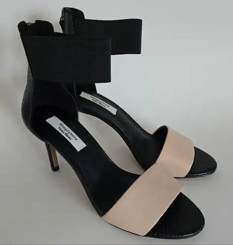 Simply Vera Vera Wang Black & Blush Ankle Strap Heels Size 6½ Pink