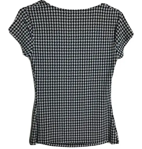 Geoffrey Beene Sport Womens Top Size XS Black & White Cap Sleeves