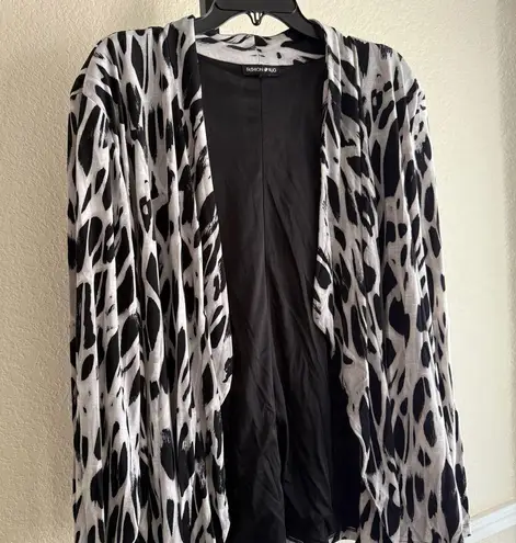 Fashion Bug Plus Size 3X Black White Leopard Print Open Front Cardigan Kimono Layering Flowy