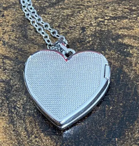 2021 Graduation Locket Silver