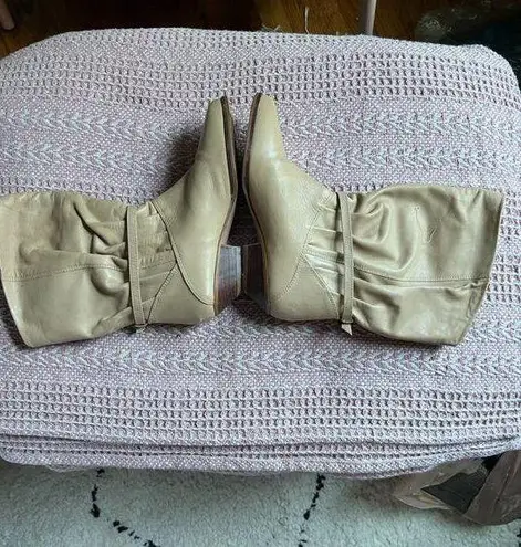 Calf boots women's 6.5 tan/beige pull