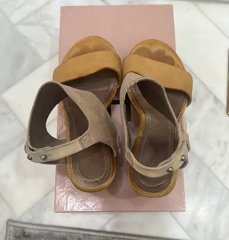 Humanoid Wedge Sandals Tan Size 6