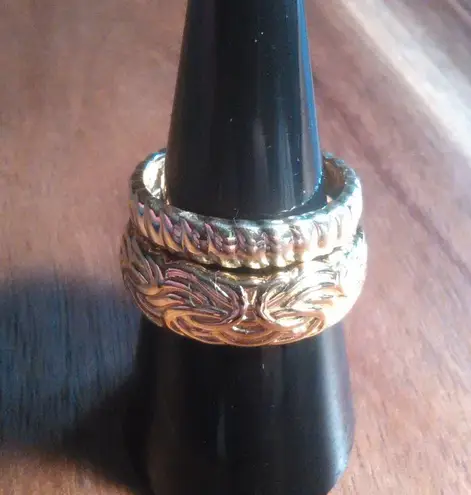 Love Weave Set of Two 18K Yellow Gold Ion Plated Bronze Rings (Size 9)