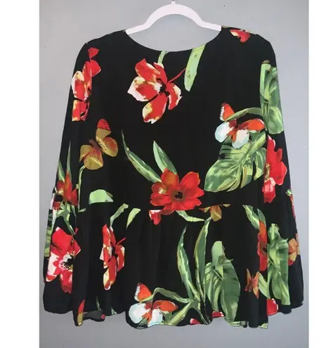Cha Cha Vente Red and Black Floral V
