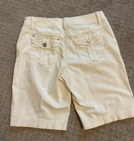 White House | Black Market  White Bermuda Shorts 2