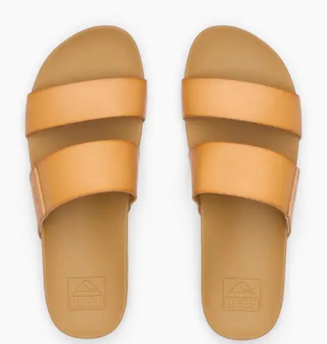 REEF Cushion Vista, color is Natural, size 7, NWT