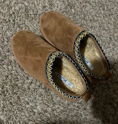 Mudd Cozy Slippers