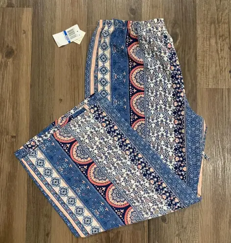 Ultra Flirt Cropped Wide-Leg Pants Medium