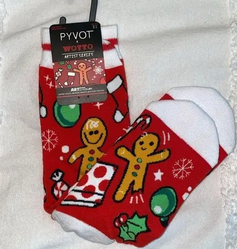 Red Gingerbread Holiday Socks