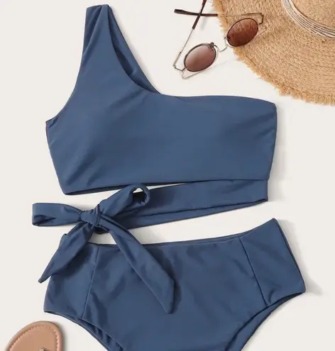 SheIn one shoulder bikini top