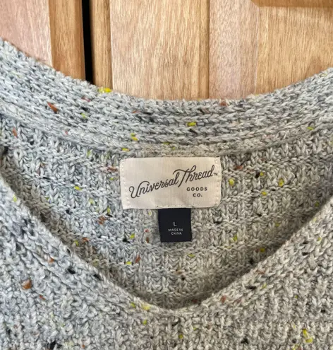 Universal Threads Sweater 