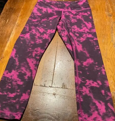 Lululemon  Size 4 Wunder Under Crop II Luon Breezie Regal Plum Black Gym