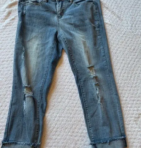 Ruff Hewn Distressed Size 6 Jeans Like New