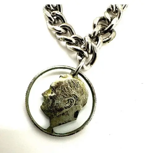 Silver tone Cutout 900 Roosevelt Dime vintage Coin charm bracelet