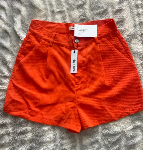 The Moon Corduroy Orange Shorts Day + 