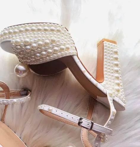 Opulent Pearl Platform Bridal Heels White Size 8
