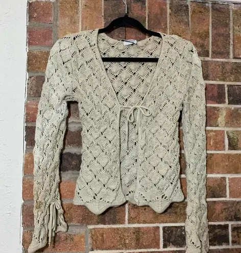Vintage 90βs Cream crochet cardigan with ruffle sleeves and tie front