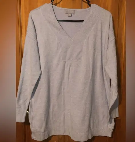 Barefoot Dreams 186. V-Neck Sweater - Light purple size medium