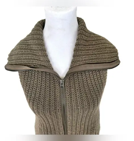 American Eagle  Y2K Cable Knit Sweater Vest Sz M Chunky Wool Boho Hippie Granola﻿