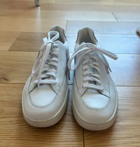 VEJA V 12 Sneakers
