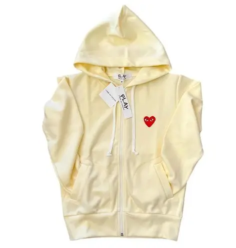 Comme des Garçons NEW Play Women’s
Heart Hoodie size M Ivory