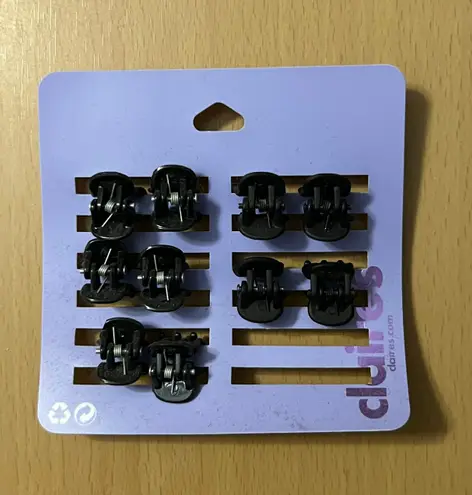 Claire’s black mini hair clips