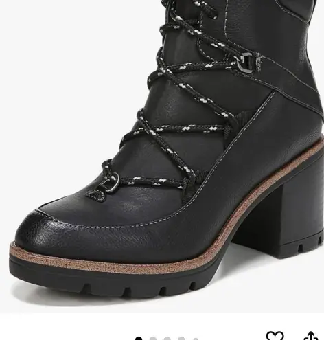 Naturalizer Madie Lace Up Bootie